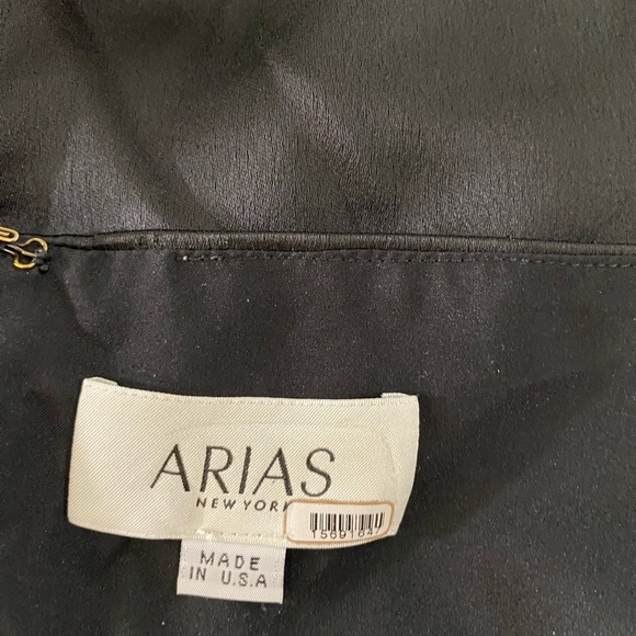 Arias New York Midi Cocktail Dress in Black Satin Size 6 - Picture 6 of 8